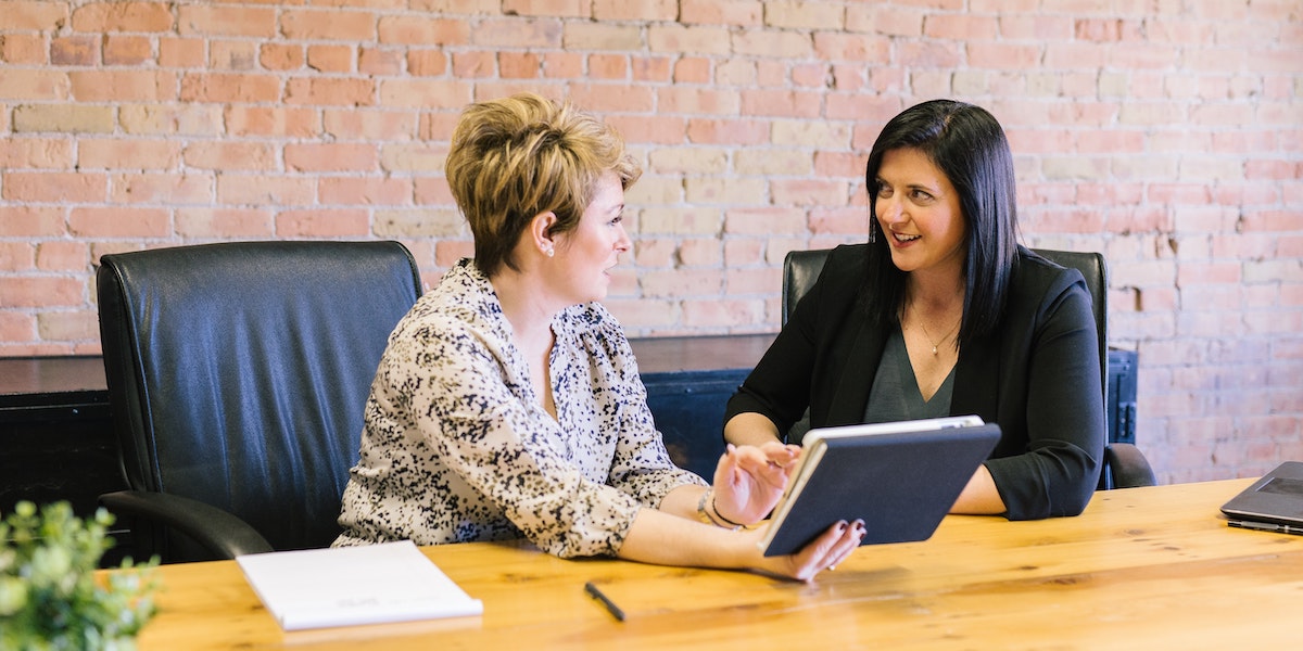 La présentation interactive crée des expériences de vente plus riches et efficaces et optimise la performance commerciale des entreprises.