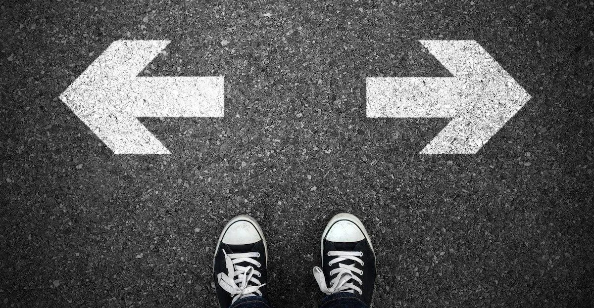 Explore the pros and cons of native apps and web apps. Discover the differences in performance, development, accessibility, and more to make an informed decision for your business.